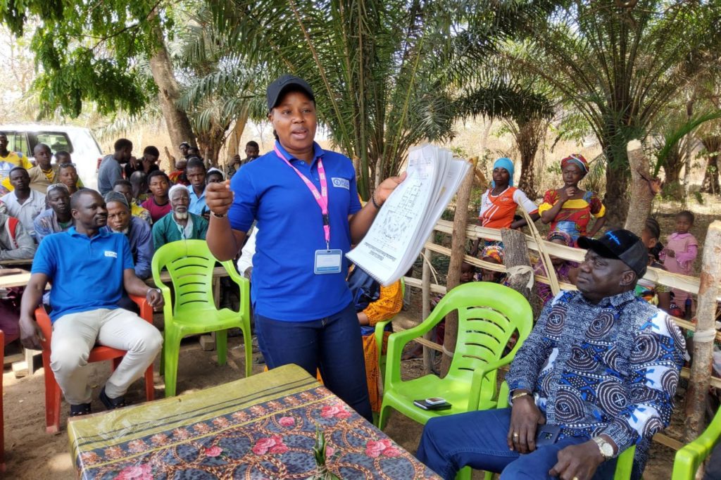Plan employee talks to school committee